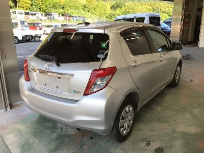 TOYOTA VITZ