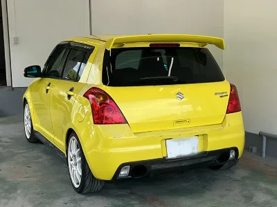 SUZUKI SWIFT