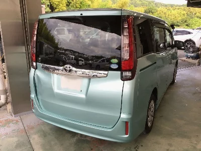 TOYOTA NOAH