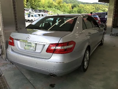 MERCEDES BENZ E CLASS