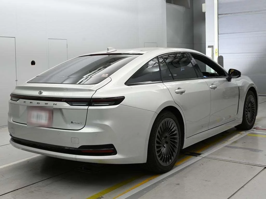 Toyota Crown  с аукциона в Японии
