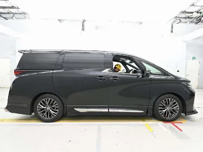TOYOTA VELLFIRE HYBRID