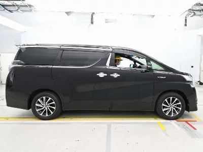 TOYOTA VELLFIRE HYBRID