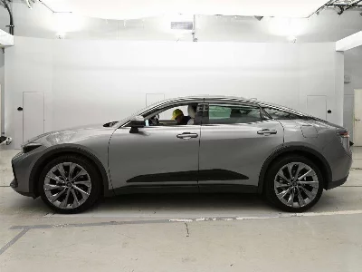 TOYOTA CROWN CROSSOVER
