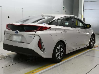 TOYOTA PRIUS PHV