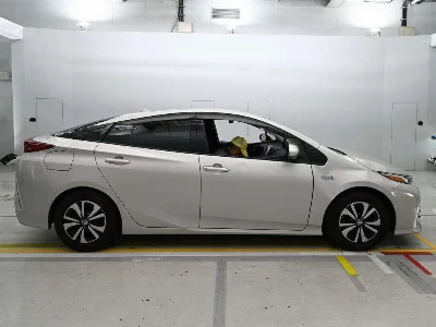 TOYOTA PRIUS PHV