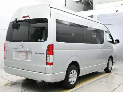 TOYOTA HIACE WAGON