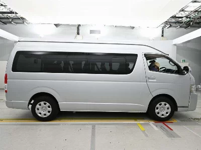 TOYOTA HIACE WAGON