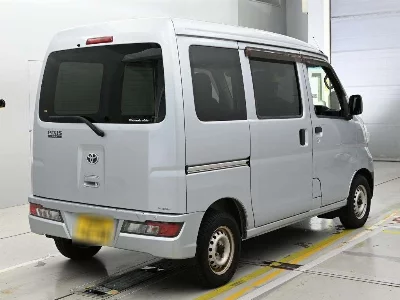 TOYOTA PIXIS VAN