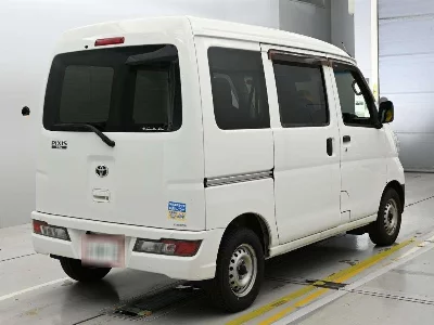 TOYOTA PIXIS VAN