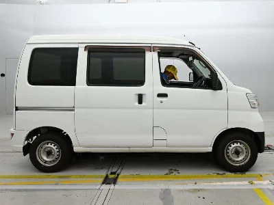 TOYOTA PIXIS VAN