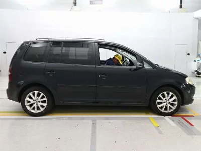 VOLKSWAGEN GOLF TOURAN