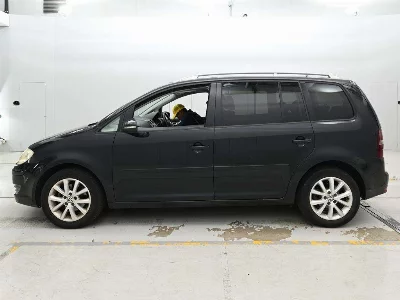 VOLKSWAGEN GOLF TOURAN