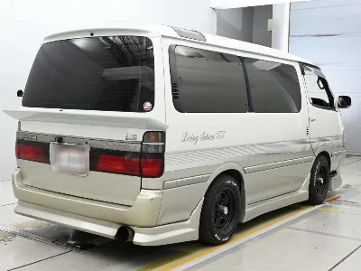 TOYOTA HIACE WAGON