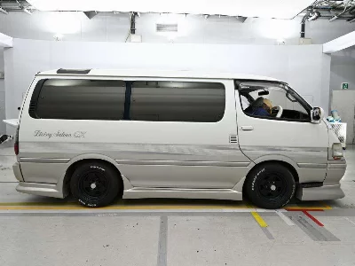 TOYOTA HIACE WAGON