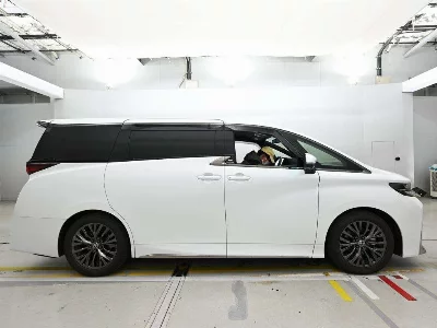 TOYOTA VELLFIRE HYBRID