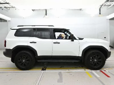 TOYOTA LAND CRUISER 250