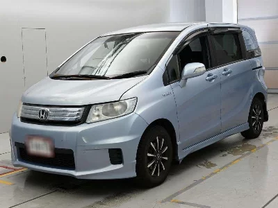 HONDA FREED SPIKE HYBRID