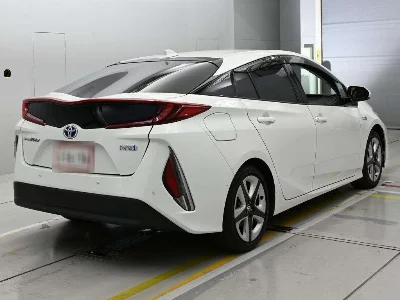 TOYOTA PRIUS PHV