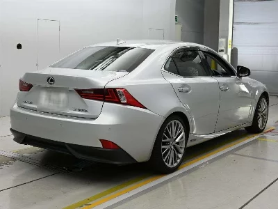 LEXUS IS