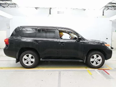 TOYOTA LAND CRUISER