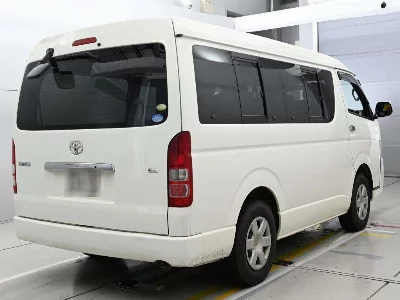 TOYOTA HIACE WAGON