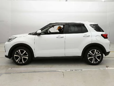 DAIHATSU ROCKY