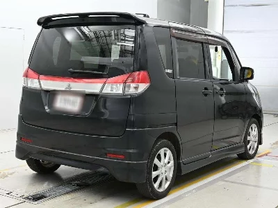 MITSUBISHI DELICA D:2