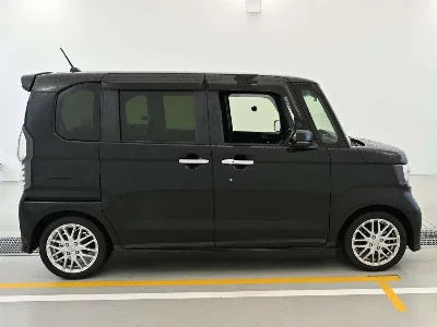 HONDA N BOX CUSTOM