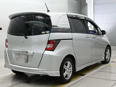 HONDA FREED SPIKE