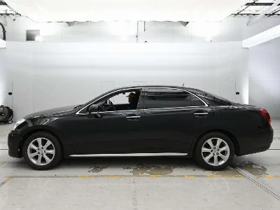 TOYOTA CROWN MAJESTA