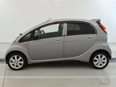 MITSUBISHI I