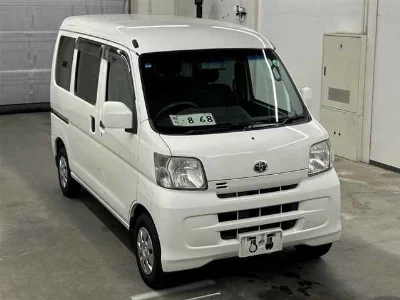 TOYOTA PIXIS VAN