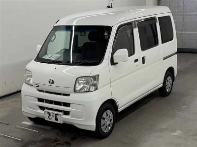 TOYOTA PIXIS VAN