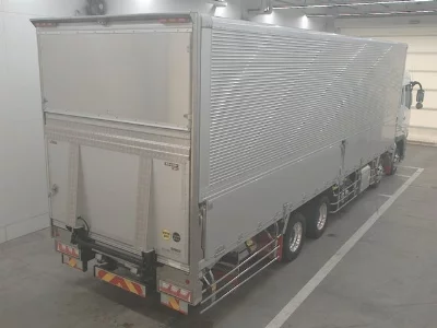 MITSUBISHI FUSO