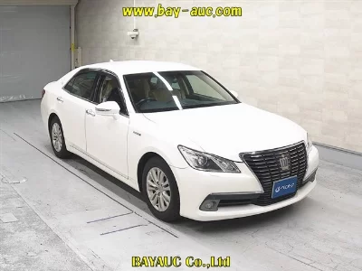 Toyota CROWN HYBRID
