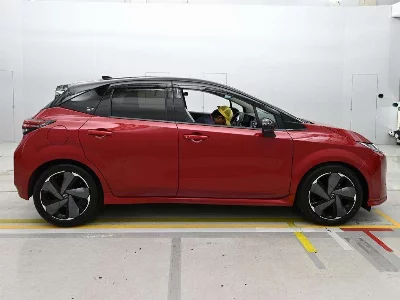 Nissan Aura