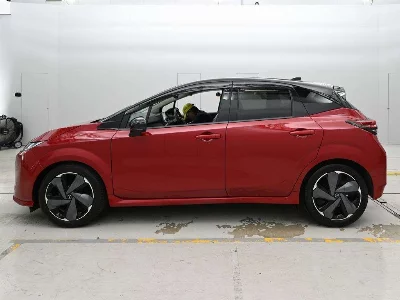 Nissan Aura