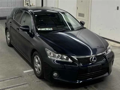 Lexus CT200h