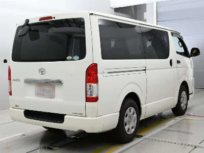 Toyota HiAce Van
