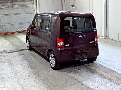 DAIHATSU MOVE CONTE
