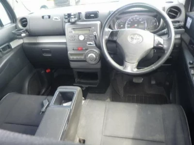 TOYOTA PIXIS SPACE