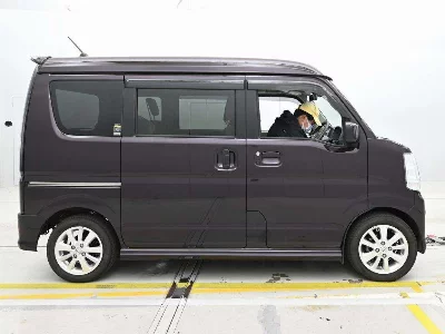 Nissan NV100 Clipper Rio
