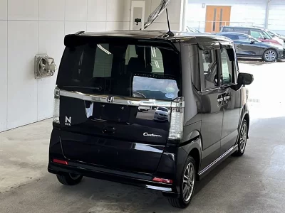 Honda N BOX CUSTOM