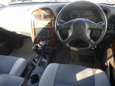 NISSAN TERRANO
