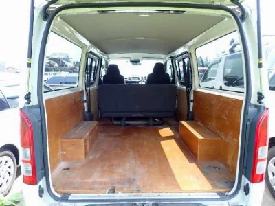 Toyota HiAce Van