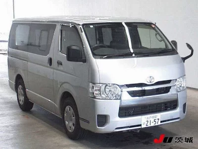TOYOTA HIACE VAN