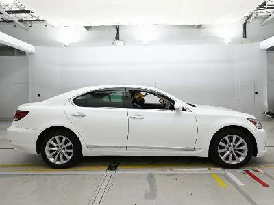Lexus LS460L