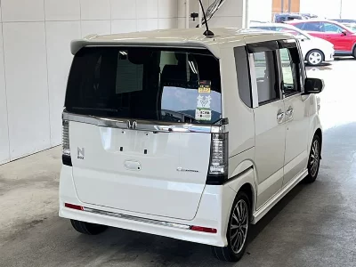 Honda N BOX CUSTOM