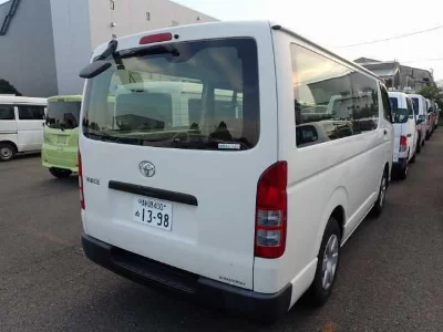 Toyota HiAce Van